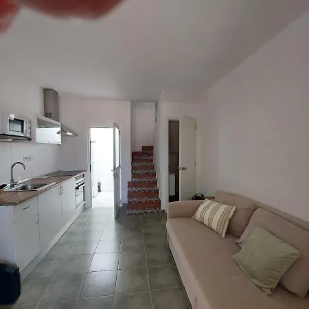 Felucia מספאלומס